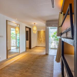6 Bed Female Community Ensuite