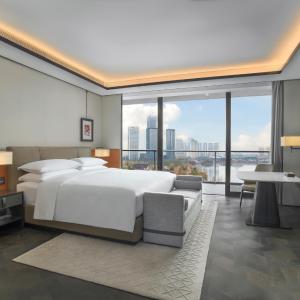 Three-Bedroom Deluxe Club Villa - Club Level