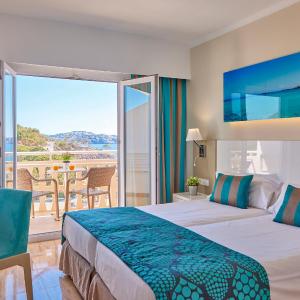 Double Room at High Floor with Side Sea View