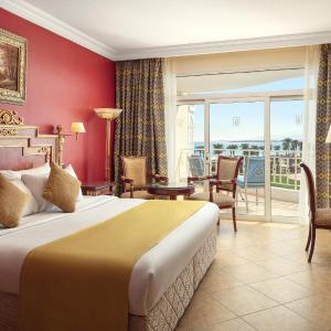 Deluxe Suite with Sea View