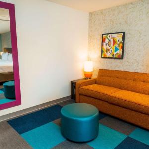 King Studio Suite - Hearing Access/Non-Smoking