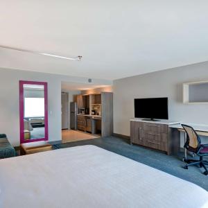 King Studio Suite - Mobility Access/Non-Smoking