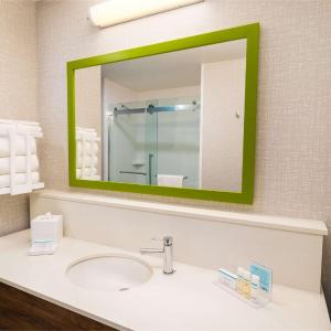 King Suite - Hearing Access/Non-Smoking
