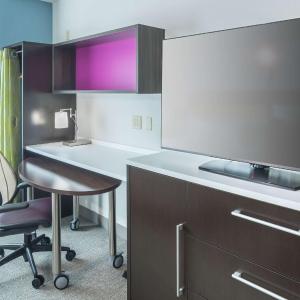 Queen Studio Suite - Hearing Access/Non-Smoking