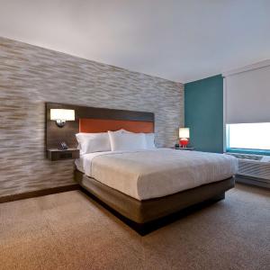 King Suite - Hearing Access/Non-Smoking