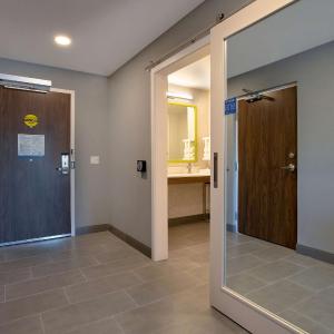 Queen Room with Two Queen Beds - Mobility and Hearing Access/Non-Smoking