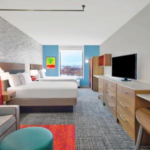Queen Studio Suite with Two Queen Beds and Water View
