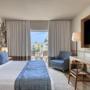 Absolute Family 2 Bedroom Suite Twin