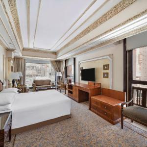Executive Two-Bedroom Suite with Haram View