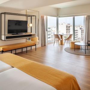 Suite with City View
