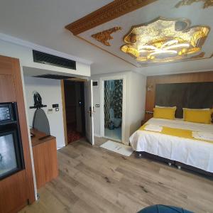 Superior Triple Room with Sea View