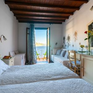 Superior Double or Twin Room with Side Sea View