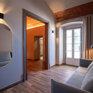 Suite with Mountain View