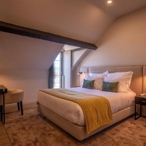 Queen Room with Balcony