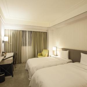 Classic Twin Room