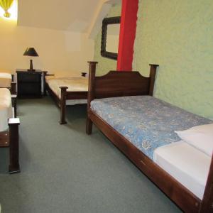 Quadruple Room with Private Bathroom