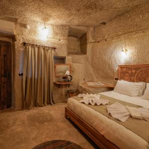 Deluxe Queen Suite