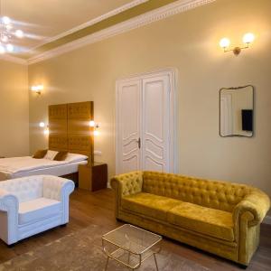 Superior Suite with Street View