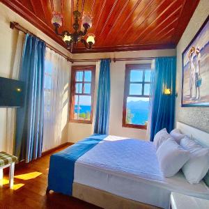 Deluxe Double Room with Sea View
