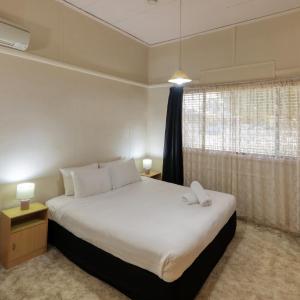 Avoca Three-Bedroom Cottage