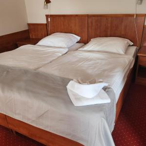 Standard Double Suite
