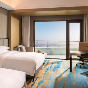 Classic Twin Room with River View - Club Lounge Access