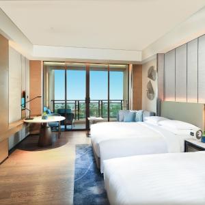 Double Room with Two Double Beds with Balcony and Ocean View