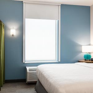 King Studio Suite - Mobility Access/Non-Smoking