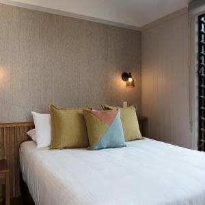 Premium Cabin - Sleeps 2