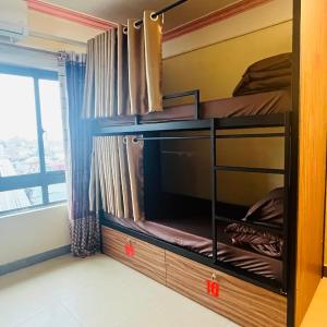 Bed in 10-Bed Mixed Dormitory Room