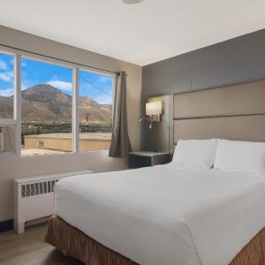 1 Queen Bed Non-Smoking