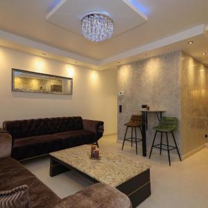 Deluxe Suite with Spa Bath