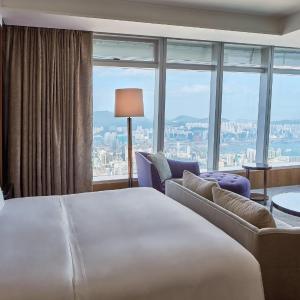 Grand Seaview Room with King Bed