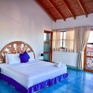 Suite with City View