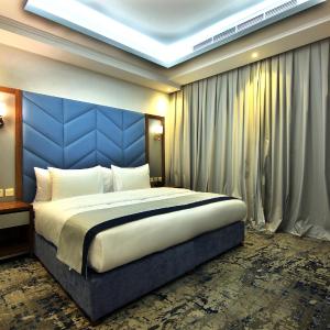 Junior King Size Bed