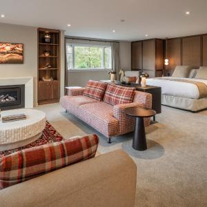 Superior King Suite