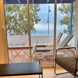 Studio Apartment with Sea View