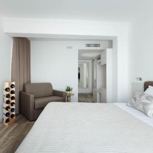 Deluxe Junior Suite with Lake View
