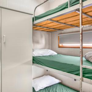 Economy Cabin - Sleeps 5