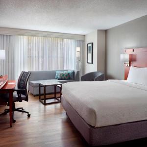 King Room - Hearing Accessible