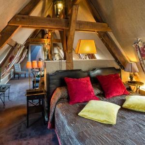 Queen Suite with Spa Bath