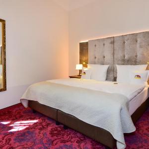 Double Room with Lake View Modern