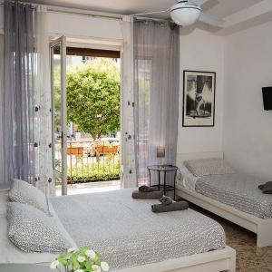 Quadruple Room with Private Bathroom