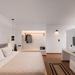 Deluxe suite with outdoor spa bath