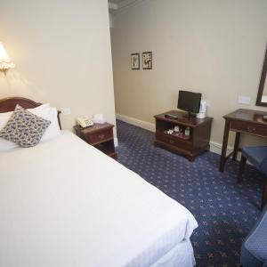 Single Room - En Suite
