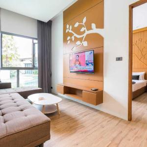 Premier Two-Bedroom Pool Access