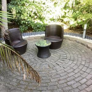 Garden Queen Room