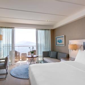 Deluxe Hot Tub Room, Guest room, 1 King, Sea view, Whirlpool