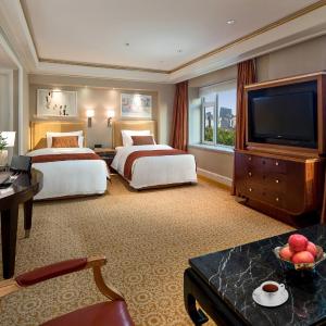 Diplomat Deluxe Twin Room