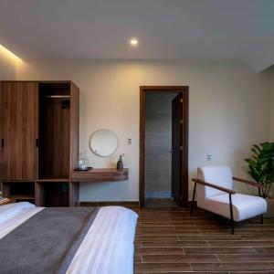 King Room with Mountain View